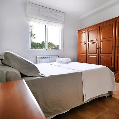 Galihost - Entre Vinedos * Cambados